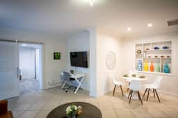 Jason's Duplex 1 - Image 4