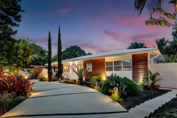 Armando & Andreina's House - Image 1