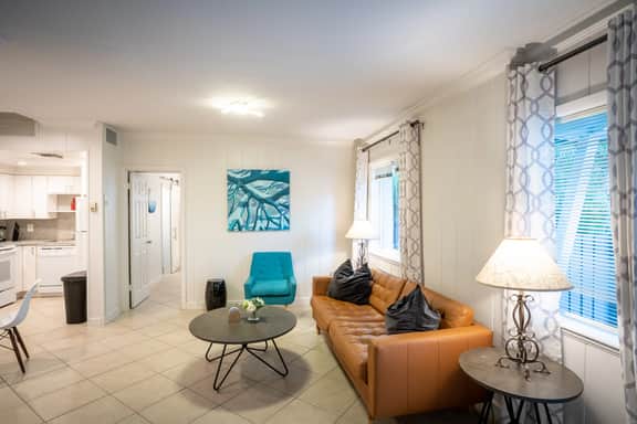 Jason's Duplex 1 - Image 2